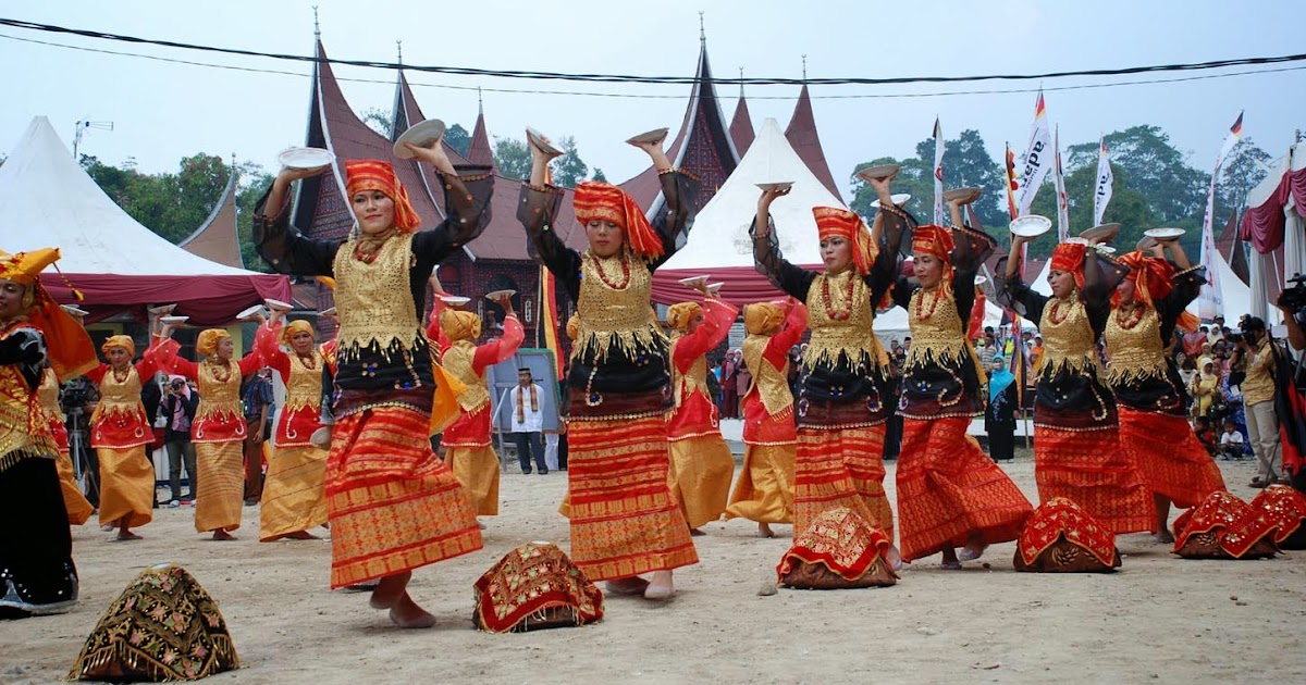 Macam-macam Budaya di Indonesia: SENI TARI SUMATERA BARAT