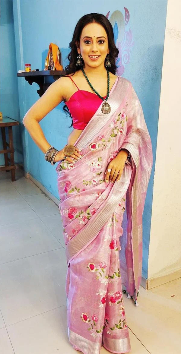 Krutika Desai saree hot tv actress