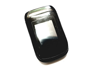 Hape Rusak Blackberry 9670 Style Untuk Koleksi Pajangan Kanibalan