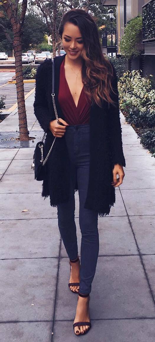 what to wear with a cardigan: bag + top + skinnies + heels