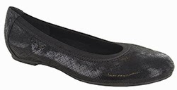 Munro Ashlie Black Crosshatch Suede