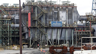 Chili: photo d'archive de juin 2022 de la fonderie Ventanas de la Codelco, dans la baie de Quintero et Puchuncavi, l'une des zones de sacrifice du pays, dans la 5e région. PHOTO REUTERS - RODRIGO GARRIDO