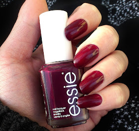 Essie-In-the-Lobby-Review