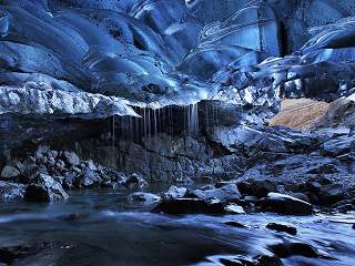 Skaftafell's Cave 3