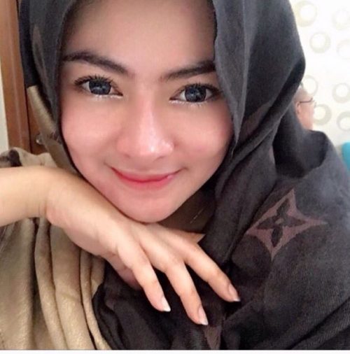 Foto Terbaru Vitalia Sesha Berhijab