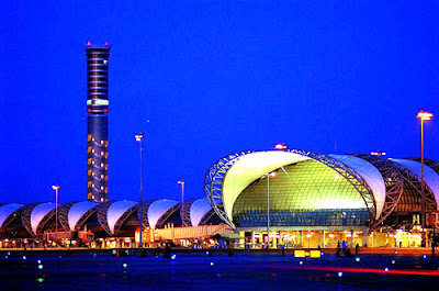 Travel From Bangkok Suvarnabhumi Airport to Pattaya by Bus or Taxi