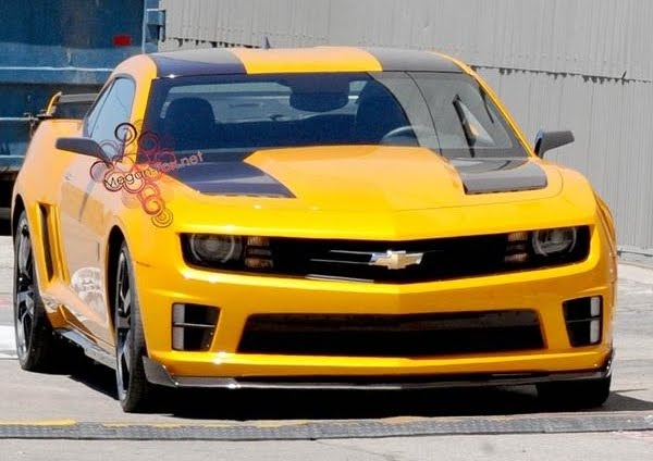 transformers dark of the moon bumblebee camaro. the movie Transformers 3,