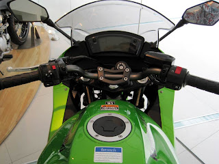 2010 Kawasaki Ninja 650R, 2010 Kawasaki Ninja 650R Pictures, Kawasaki, Kawasaki Ninja 650R Pictures, Machine, ninja