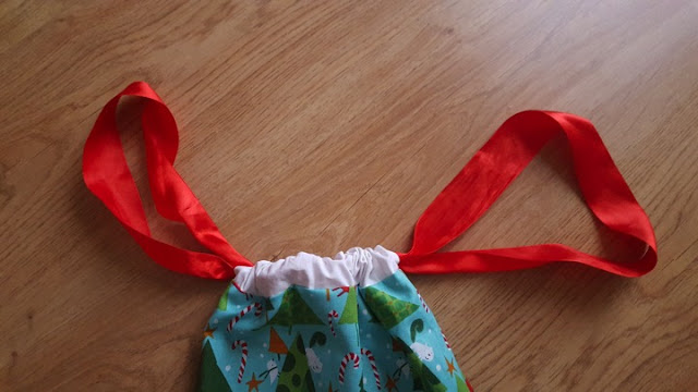 How to: Christmas drawstring gift bag