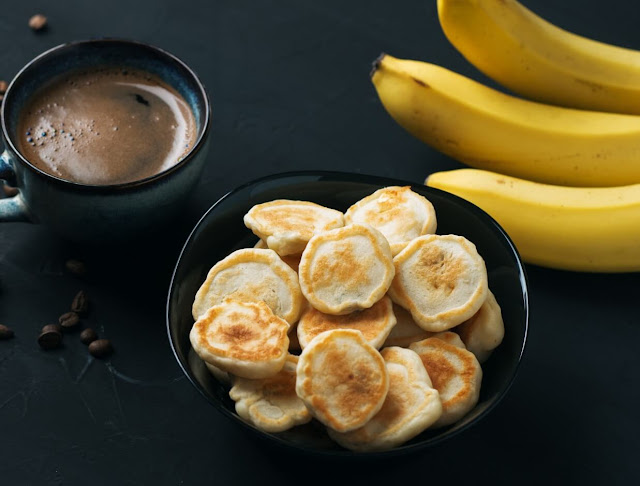 receita de mini panqueca proteica de banana