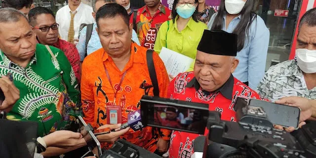 Pengacara Bilang Lukas Enembe Hanya Mau Diperiksa KPK di Lapangan Terbuka Disaksikan Masyarakat Adat Papua