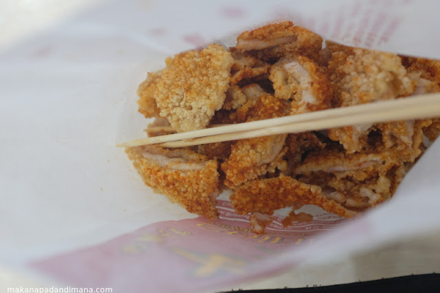 XXL Crispy Chicken Shihlin Taiwan Street Snacks