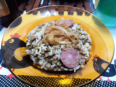 Prato de Arroz com Lentilhas e Cebolas Caramelizadas