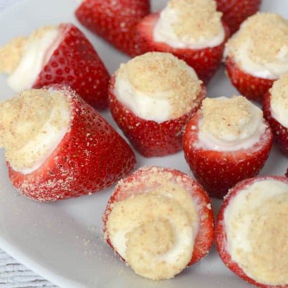 NO BAKE STRAWBERRY CHEESECAKE BITES #Dessertforparties #Sweets