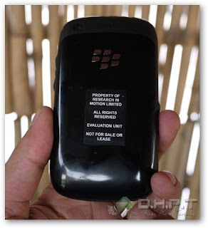 Belakang Review Blackberry Curve 9220