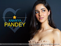 student of the year 2 actress, deep cleavage show by ananya pandey with beautiful ear rings
