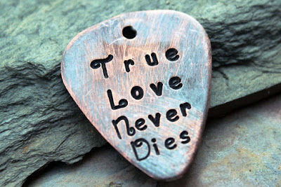 True-Love-Never-Dies-collections
