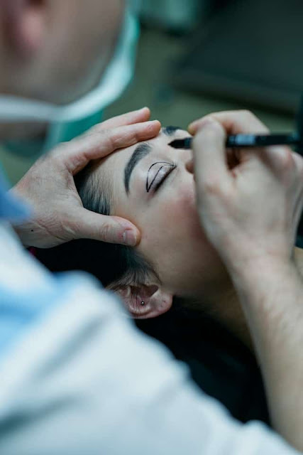 Cosmetic Surgery: Finding a Skilled Surgeon for Your Transformation