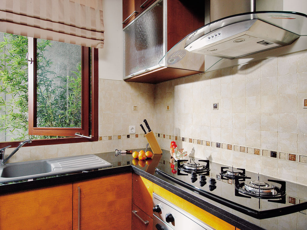 40 Motif Keramik Dinding Dapur Minimalis Modern yang 