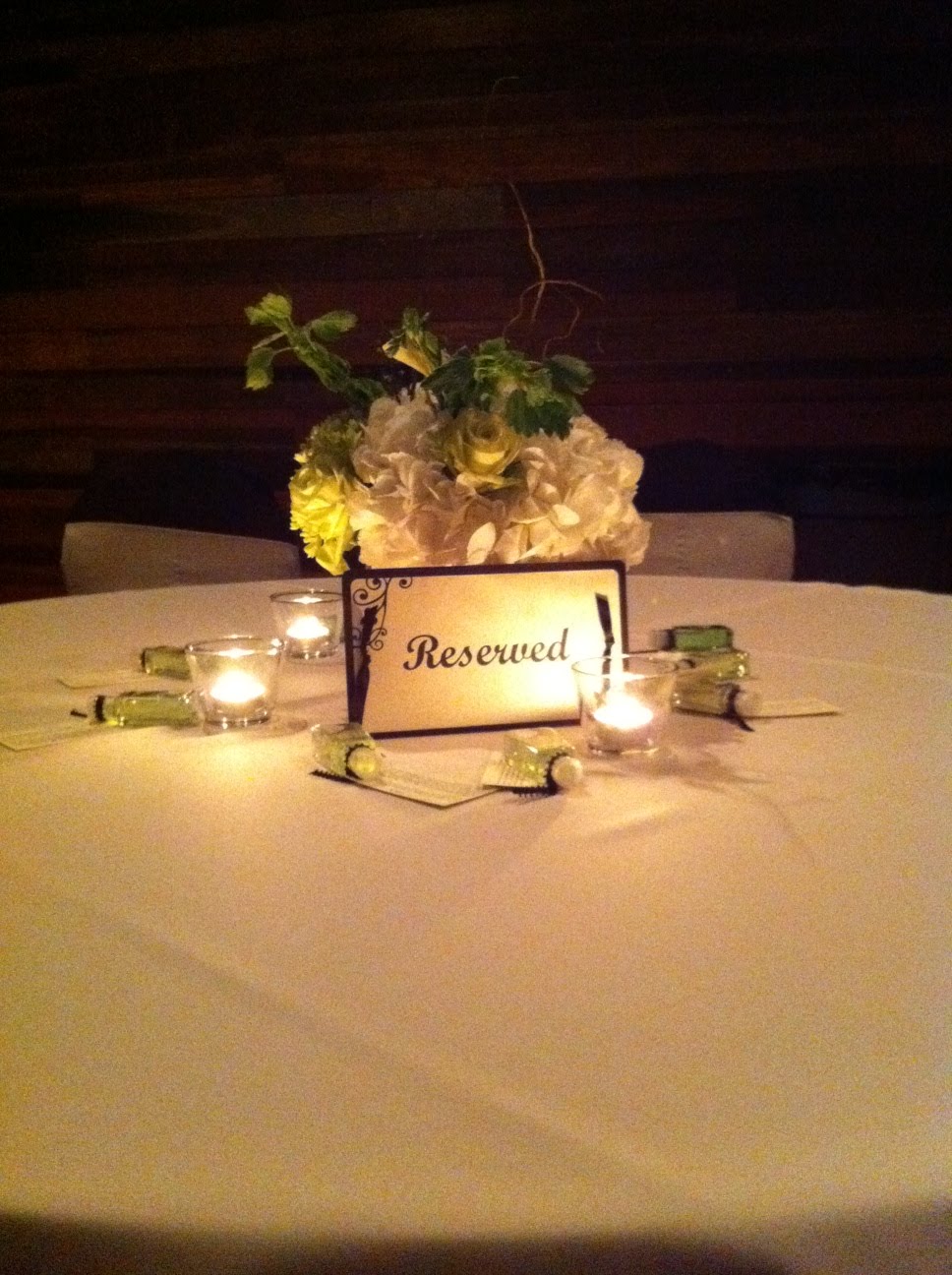 black and white wedding table