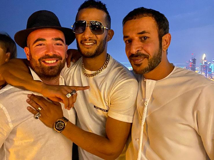 Muhammad Ramadan with the stars of Israel .. One of them hugs and the other carries the third and the third is a soccer player ..