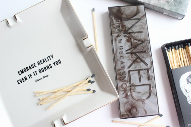Urban Decay Naked Smoky Palette Review
