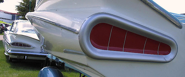 a 1959 Reinelle Jet Flight powerboat with matching car