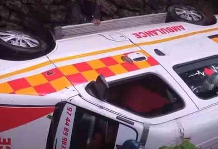 News, Kerala, Kerala-News, Top-Headlines, Accident-News, Idukki-News, Idukki News, Thodupuzha News, Patient, Died, Accidental Death, Ambulance, Ditch, Idukki: Patient died after ambulance overturned into ditch.