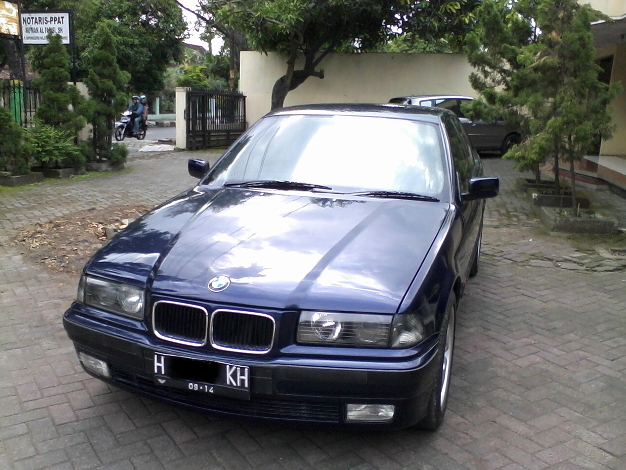  MOBIL  BMW TAHUN 1994 BIRU  METALIK  SOLD BEE 4 BISNIS 