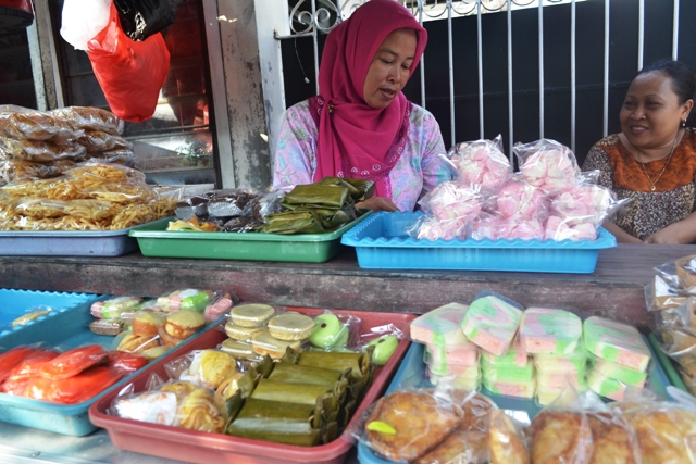 jual jajan snack di kudus