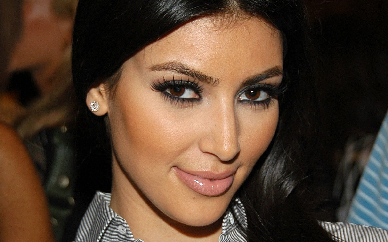 Download this Kim Kardashian... picture