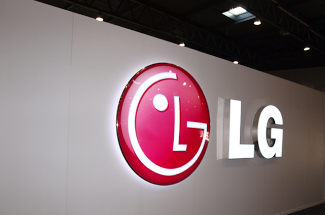 LG could provide collapsible screens to Apple, Google and Microsoft