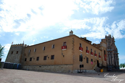 Basilica de la Santisima y Vera Cruz de Caravaca de la Cruz en el interior del castillo