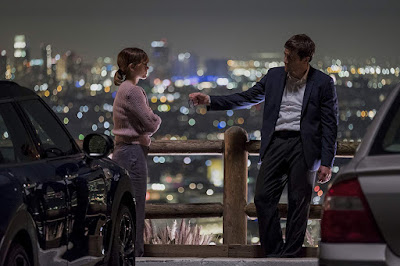 Velvet Buzzsaw Jake Gyllenhaal Natalia Dyer Image 1