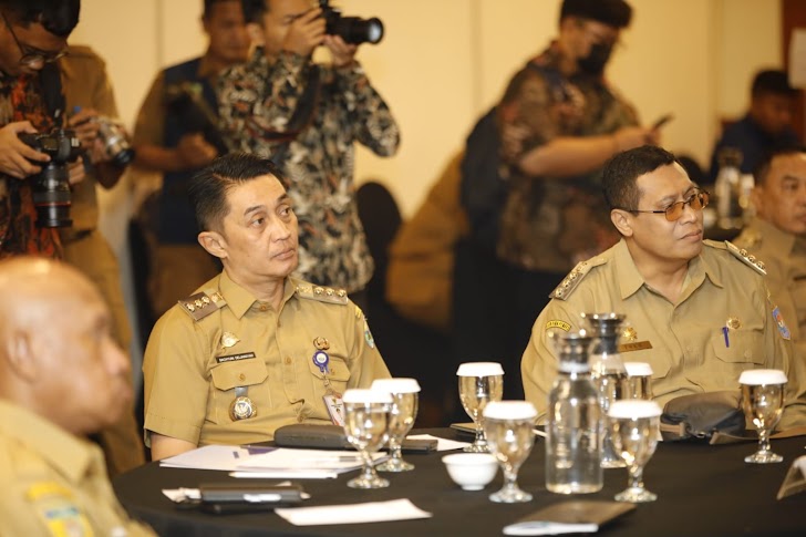 Pj Bupati Muaro jambi Bachyuni Deliansyah, hadir mengikuti rapat koordinasi tentang perumusan dan pemantapan kebijakan terkait netralitas ASN