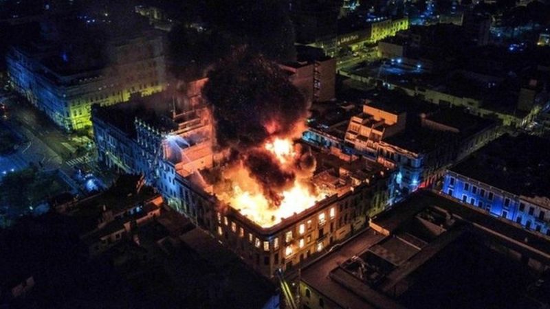 "Toma de Lima" termina con enfrentamientos y el incendio en un edificio