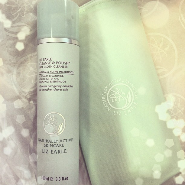 LIZ EARLE CLEANSE AND POLISH