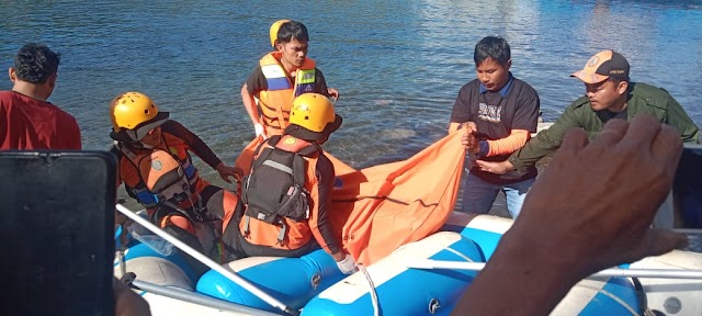 Tim SAR Berhasil Temukan Jenazah 2 Pelajar yang Tenggelam di Danau Toba