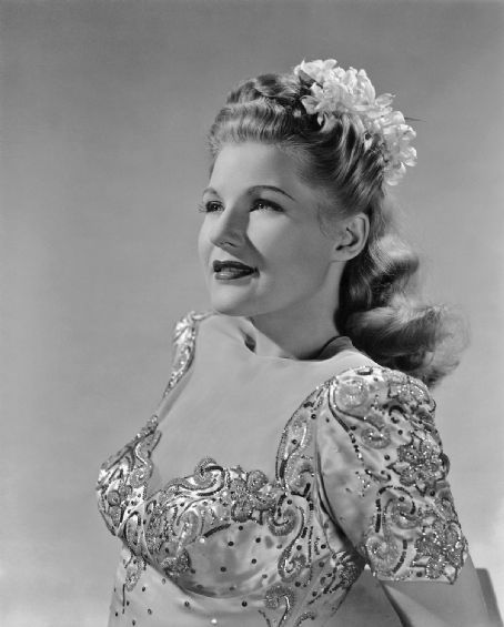 Marion Hutton older sister of actress Betty Hutton was discovered by 