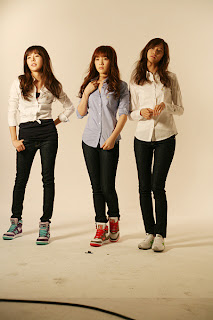 Girls' Generation Pictures: New Balance Shoes, + More BTS 