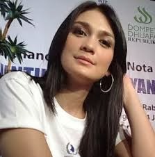 Video Luna Maya Bintang Porno Tercantik