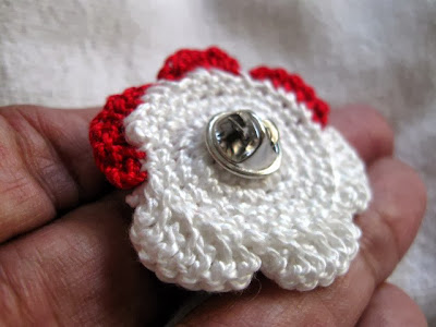 https://www.etsy.com/listing/167385096/clutch-back-pin-handmade-red-and-white?ref=shop_home_active