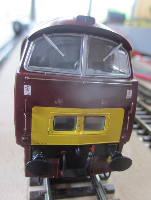 Dapol 00 gauge Class 52 Western