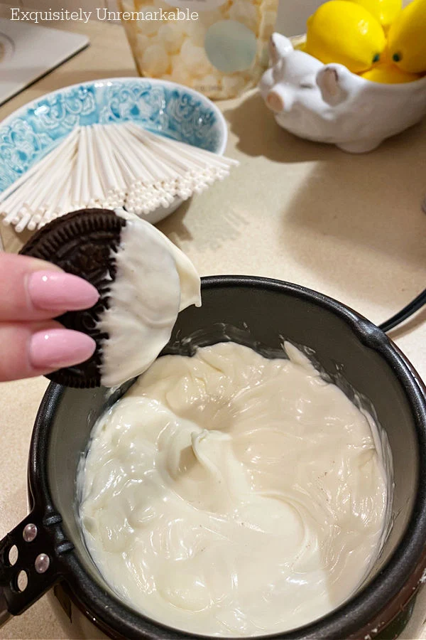 White Chocolate Chip Oreos