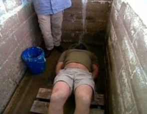Tortura waterboarding