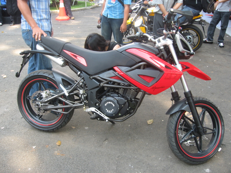 Yamaha Vixion Supermoto