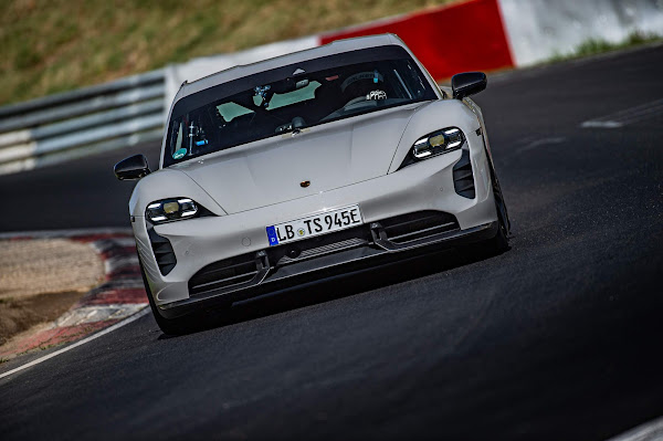 Porsche Taycan bate novo recorde em Nürburgring