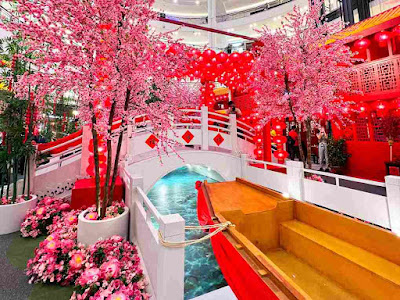 Suria KLCC Rings In The Lunar New Year And Year of the Water Rabbit With Nostalgic Decor and A Record-Breaking Installation