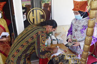 RITUAL ADAT TOLAK BALA BAKAUA - IKSB SANGGAU