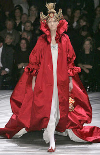 42-1 Fashion is My Muse: Savage Beauty by Alexander McQueen